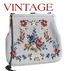 Vintage Needlepoint Flower Purse,